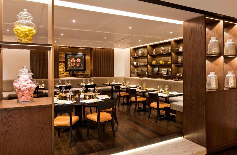 W Doha Hotel & Residences - Restoran