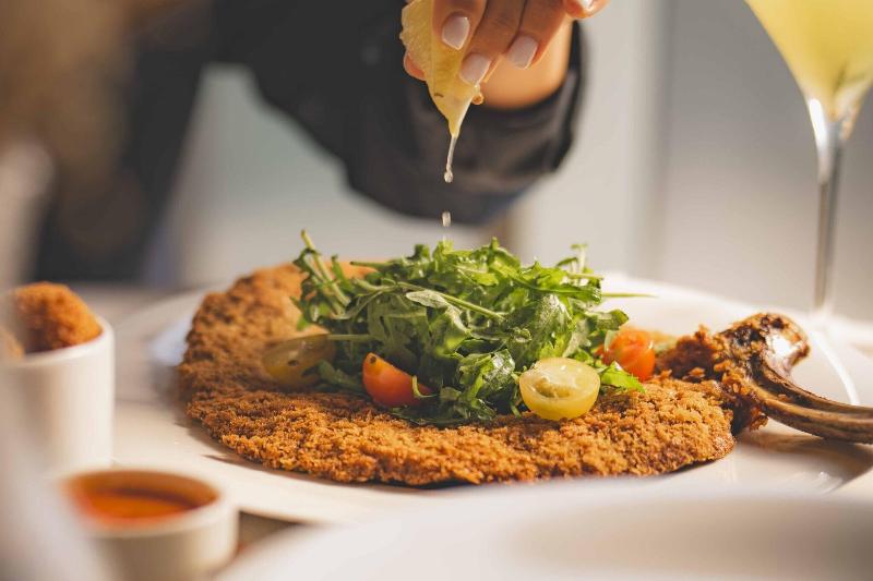 W Doha Hotel & Residences - Restoran