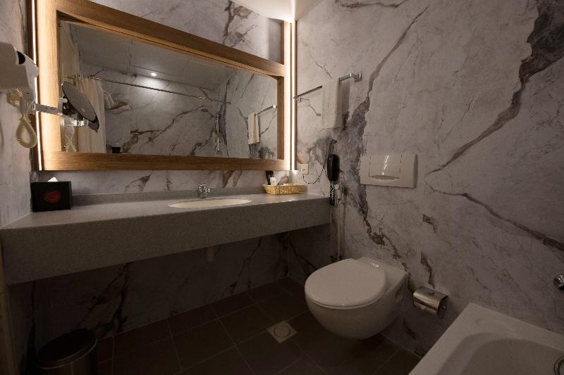 Ramee Guestline Hotel - Oda