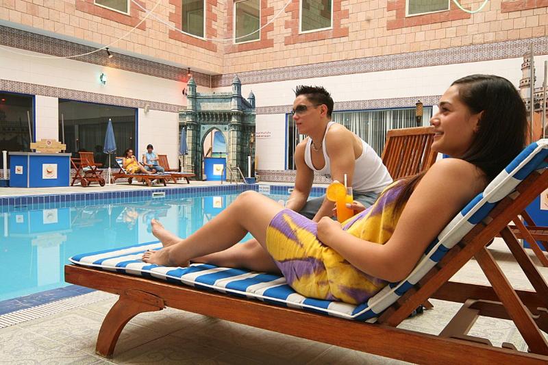 Ramee Guestline Hotel - Havuz