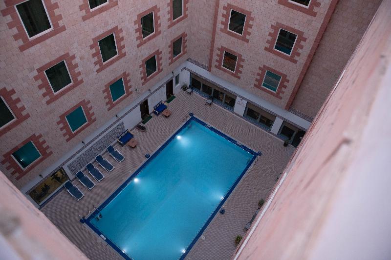 Ramee Guestline Hotel - Havuz