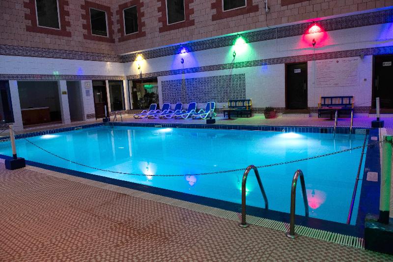 Ramee Guestline Hotel - Havuz
