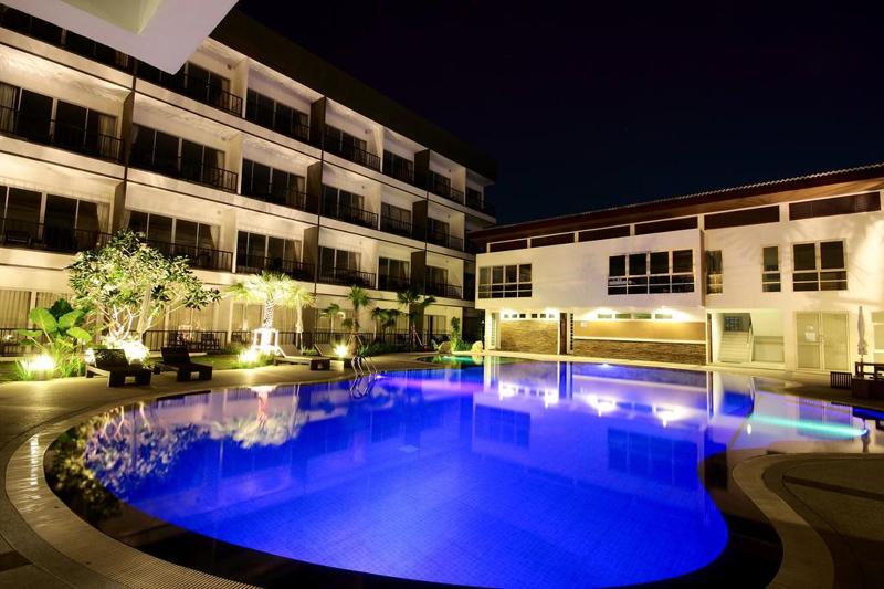 BS Residence Suvarnabhumi - Havuz