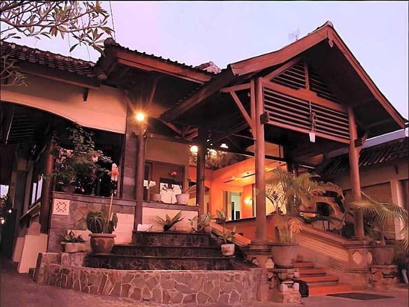 Yulia Village Inn - Genel