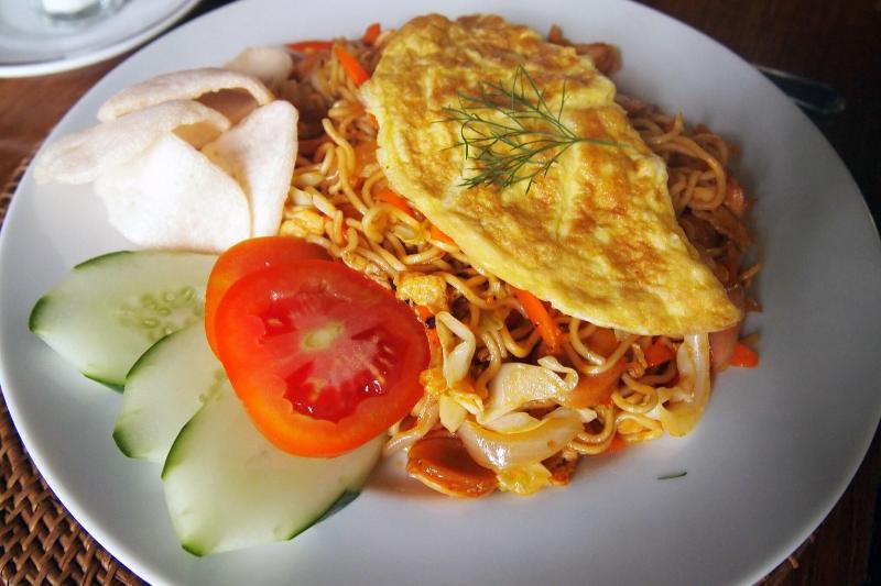 Yulia Village Inn - Restoran