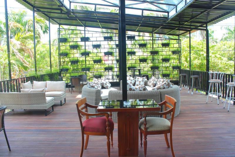 Royal Regantris Cendana - Bar