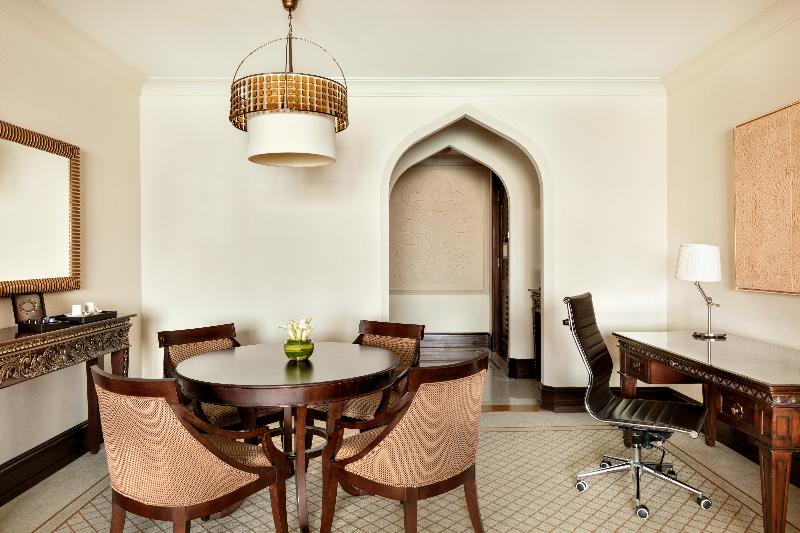 Shangri-La Qaryat Al Beri, Abu Dhabi - Oda