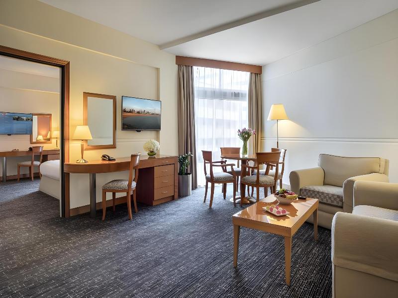 J5 Hotel Port Saeed (formerly Rihab Rotana) - Oda