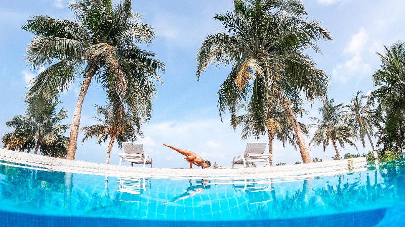 Holiday Inn Resort Kandooma Maldives - Havuz