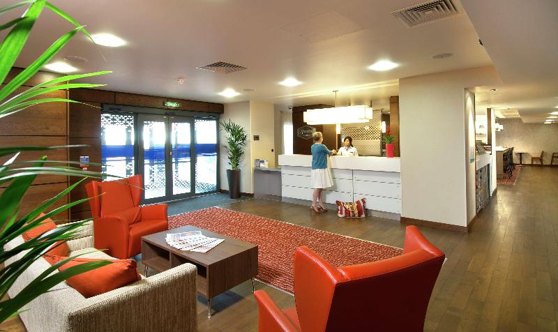 Hampton by Hilton Corby/Kettering - Lobi