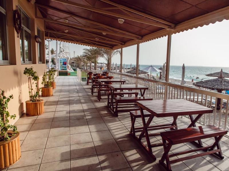 Sharjah Carlton Hotel - Teras