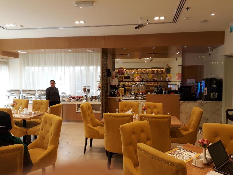 Royal Falcon Hotel - Restoran