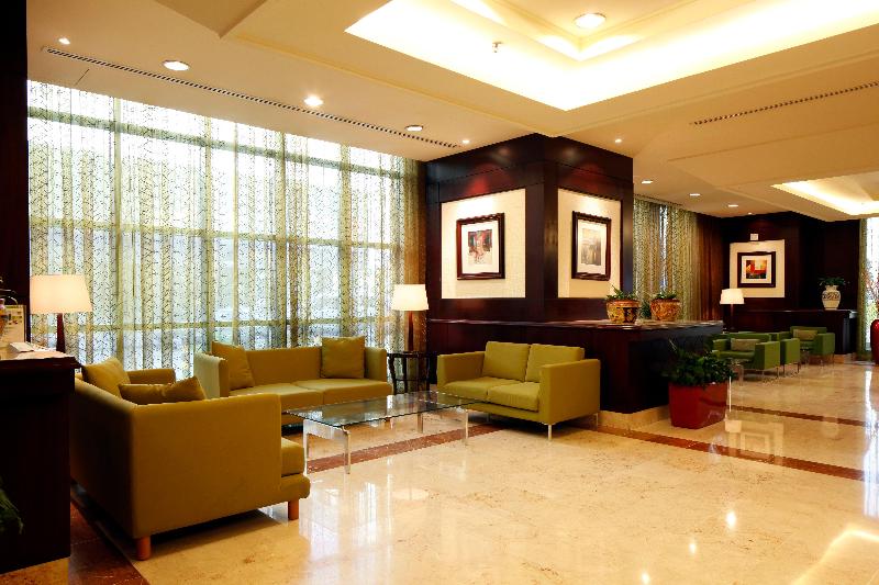 Holiday Inn Olaya Hotel - Bar