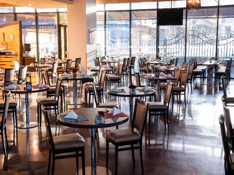 Holiday Inn Olaya Hotel - Restoran