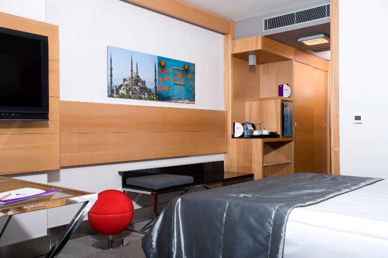 Point Hotel Barbaros - Oda