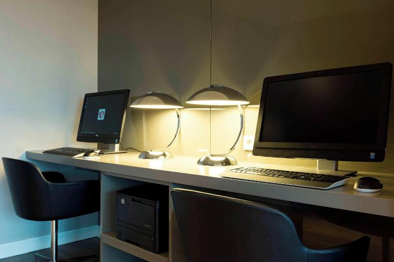 The Hague Marriot Hotel - Lobi