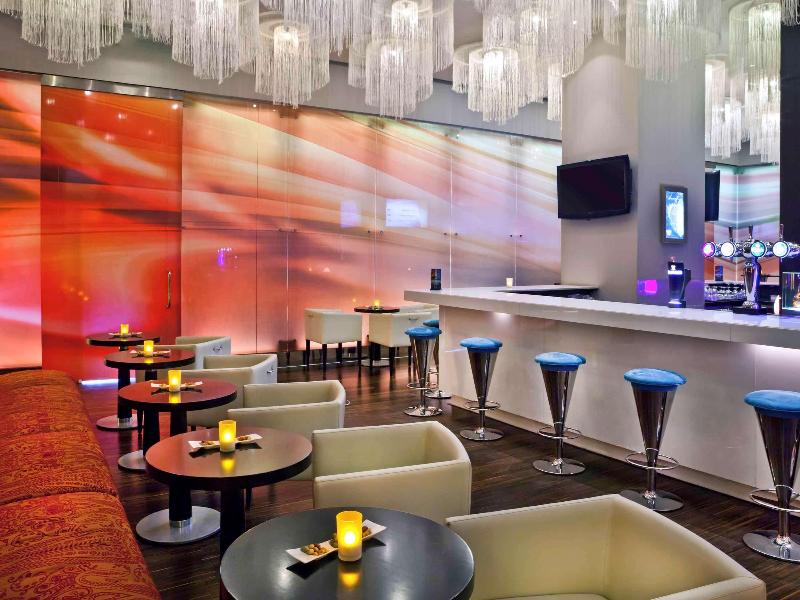 Novotel Suites Mall Avenue Dubai Hotel - Bar