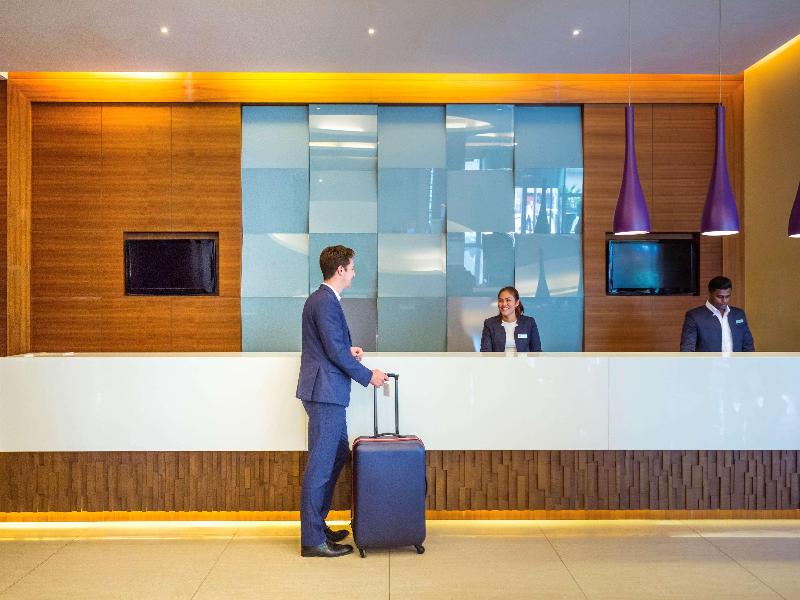 Novotel Suites Mall Avenue Dubai Hotel - Toplantı