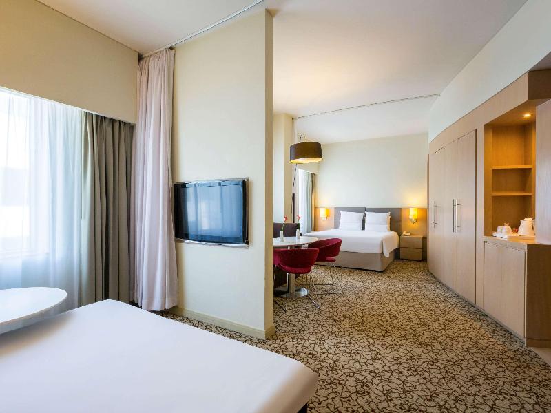 Novotel Suites Mall Avenue Dubai Hotel - Oda