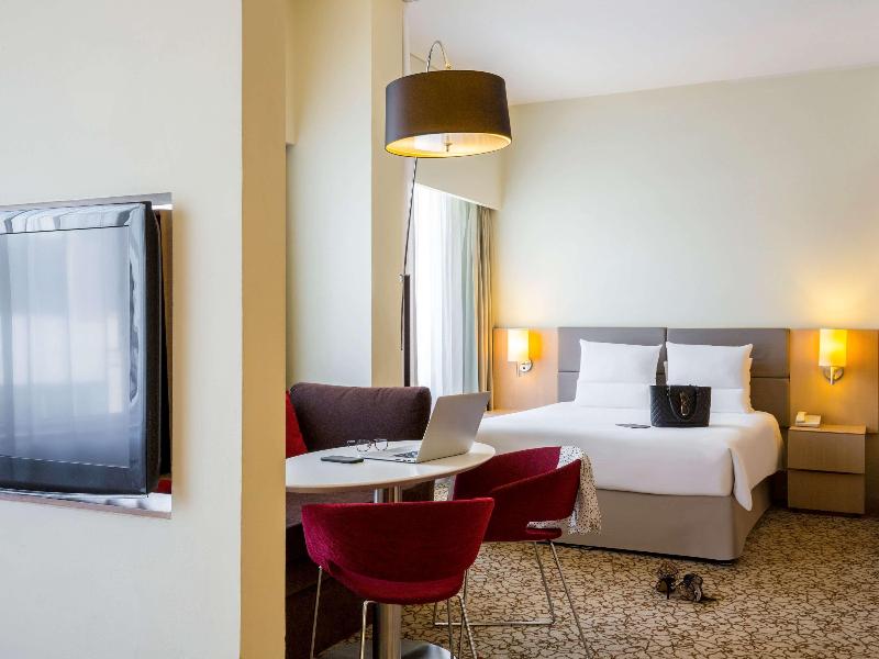 Novotel Suites Mall Avenue Dubai Hotel - Oda