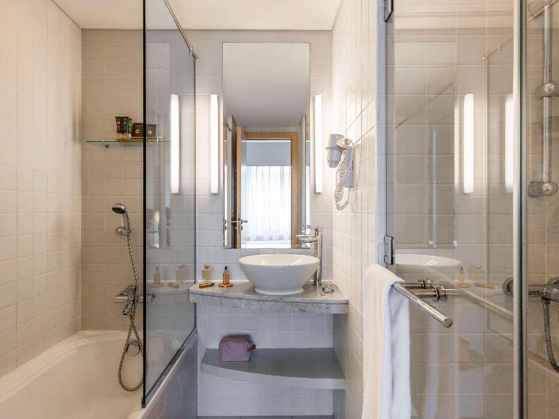 Novotel Suites Mall Avenue Dubai Hotel - Oda
