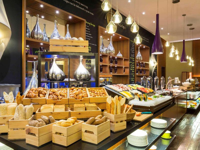 Novotel Suites Mall Avenue Dubai Hotel - Restoran