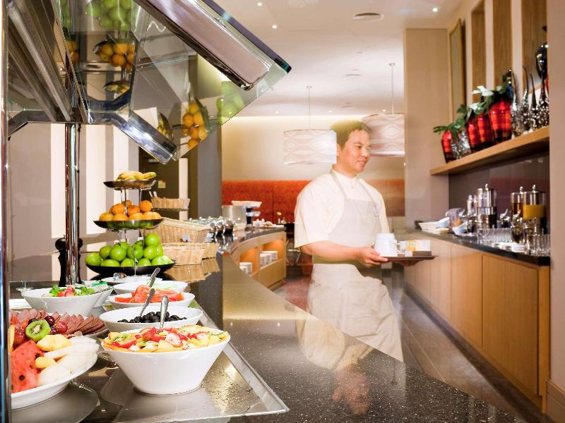 Novotel Suites Mall Avenue Dubai Hotel - Restoran