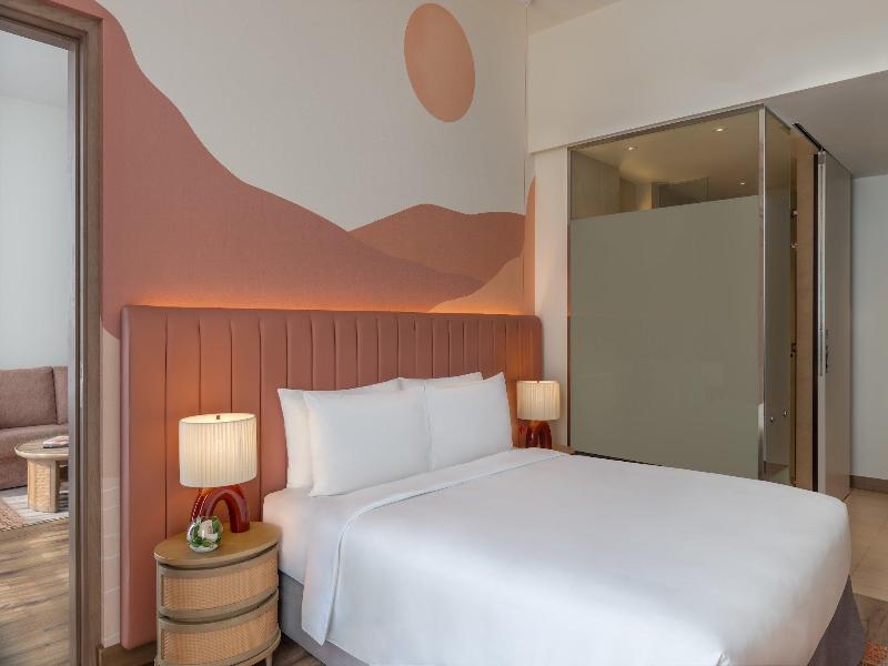 Yas Plaza Circuit by IHG - Oda