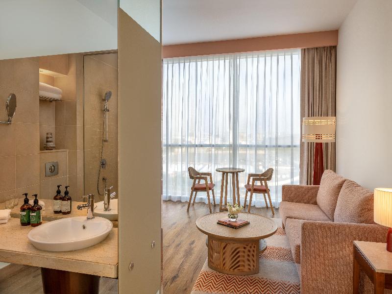 Yas Plaza Circuit by IHG - Oda