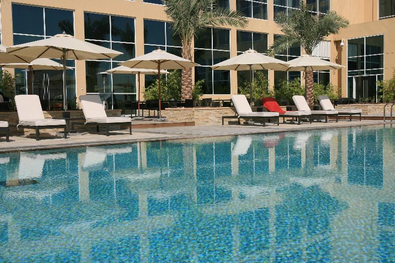 Yas Plaza Circuit by IHG - Havuz
