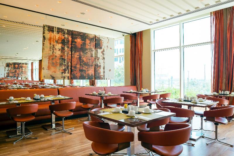 Yas Plaza Circuit by IHG - Restoran