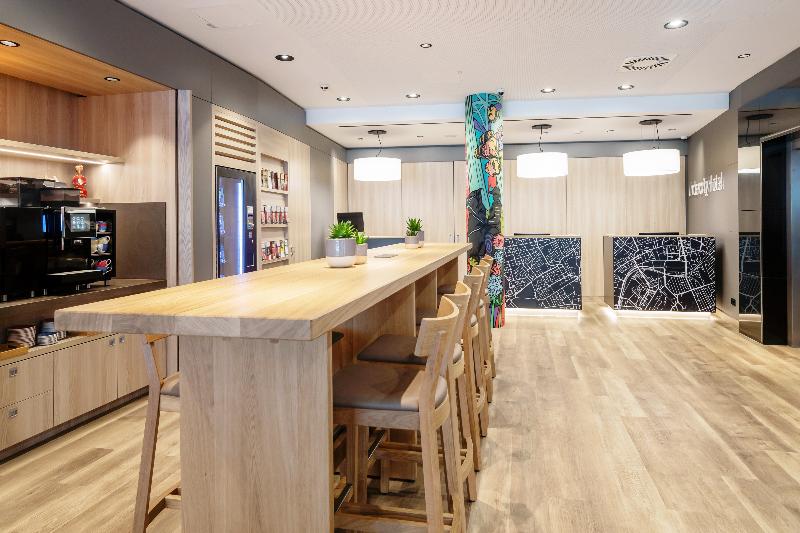IntercityHotel Wien - Lobi