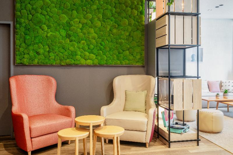 IntercityHotel Wien - Lobi