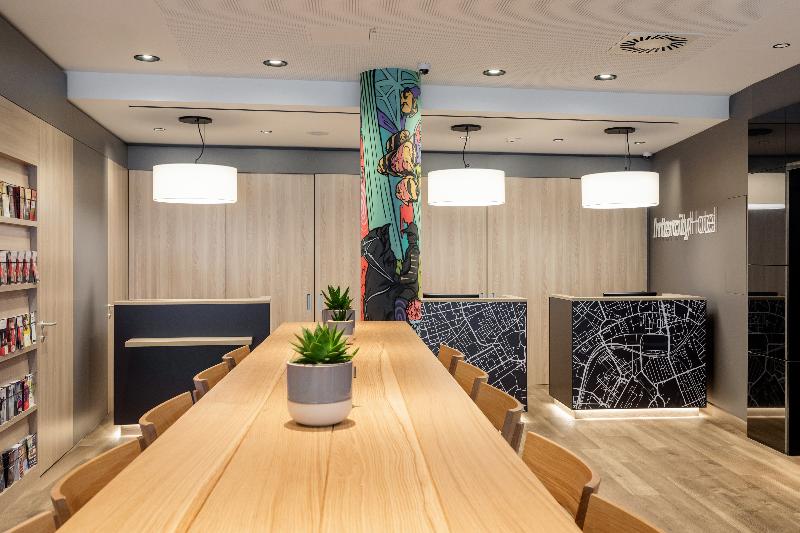 IntercityHotel Wien - Lobi