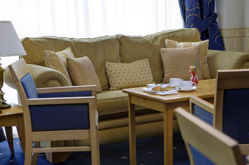 Tiverton Hotel - Lobi