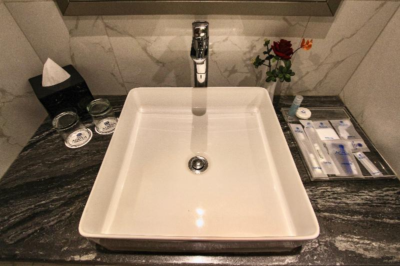 The Acacia Hotel Jakarta - Oda