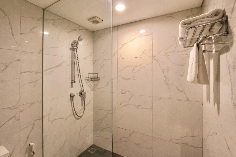The Acacia Hotel Jakarta - Oda