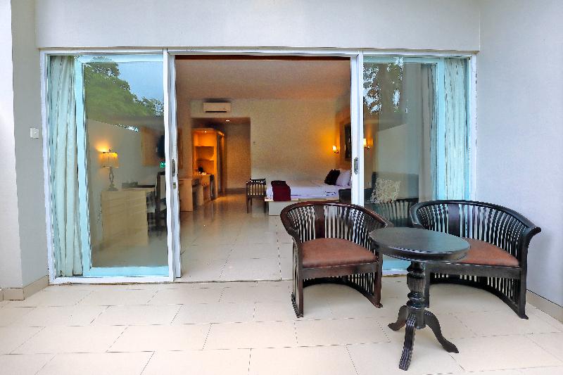 Puri Saron Seminyak - Oda
