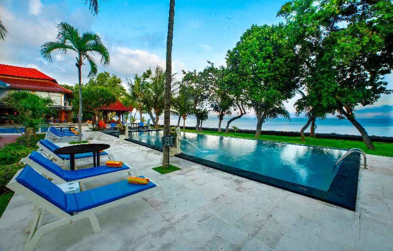 Puri Saron Baruna Beach Lovina - Havuz