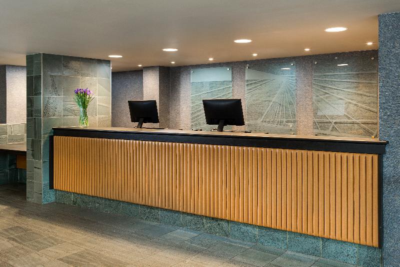 The Park Royal Hotel & Spa - Lobi