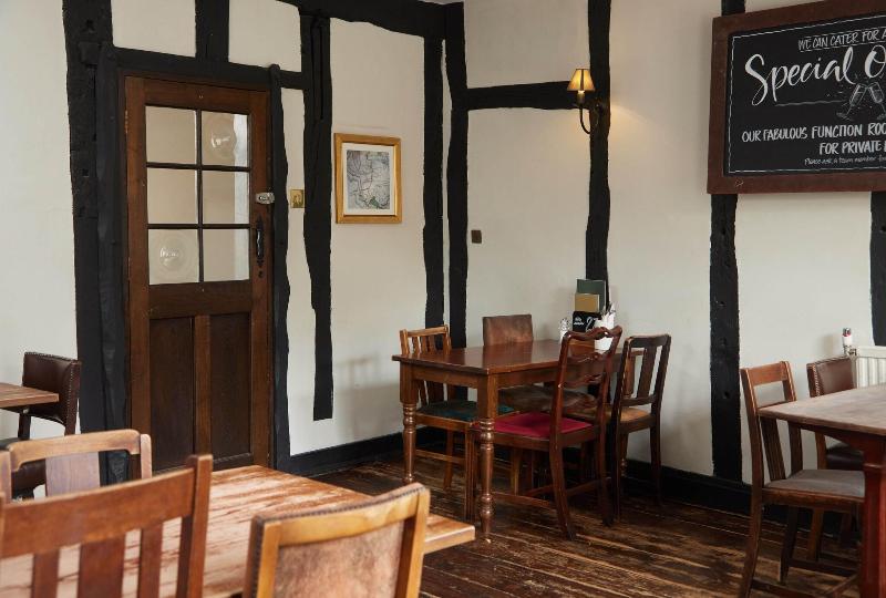 Bell Hotel - Lobi