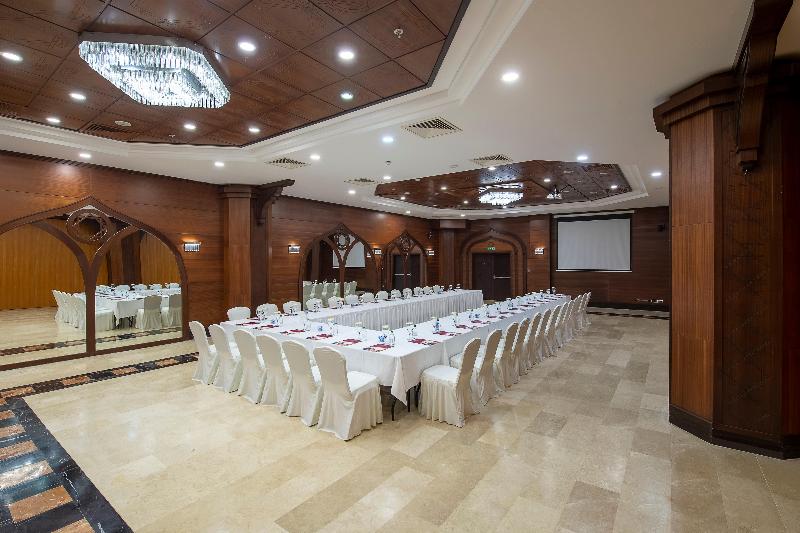 Crowne Plaza ANTALYA by IHG - Toplantı