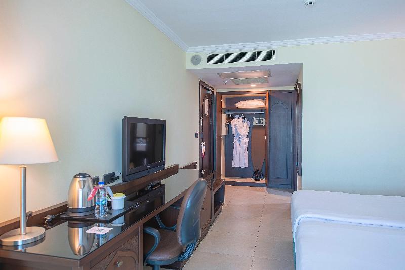 Crowne Plaza ANTALYA by IHG - Oda