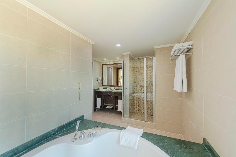 Crowne Plaza ANTALYA by IHG - Oda