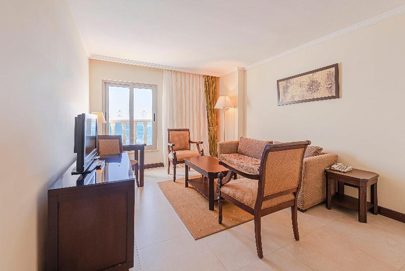 Crowne Plaza ANTALYA by IHG - Oda
