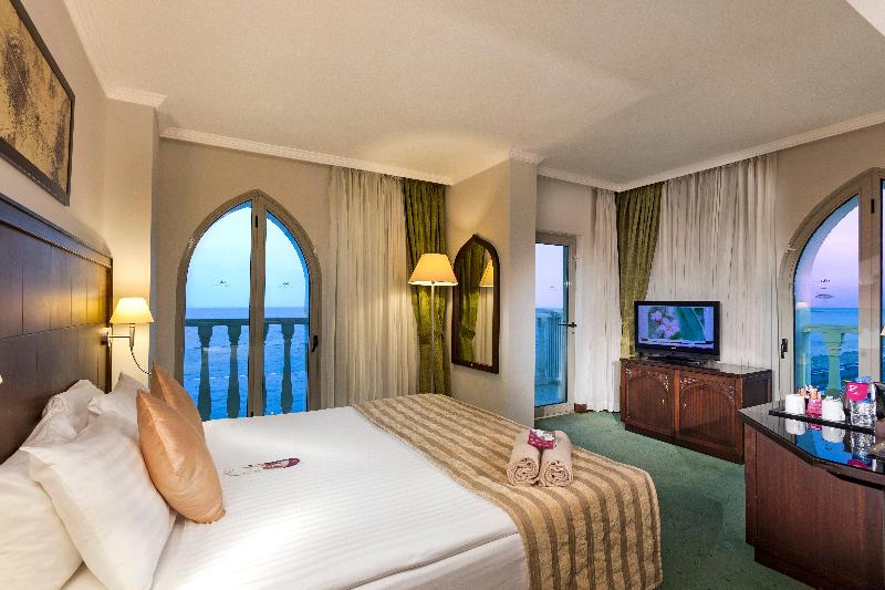 Crowne Plaza ANTALYA by IHG - Oda