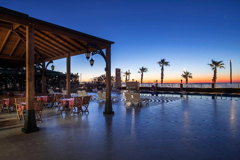 Crowne Plaza ANTALYA by IHG - Havuz