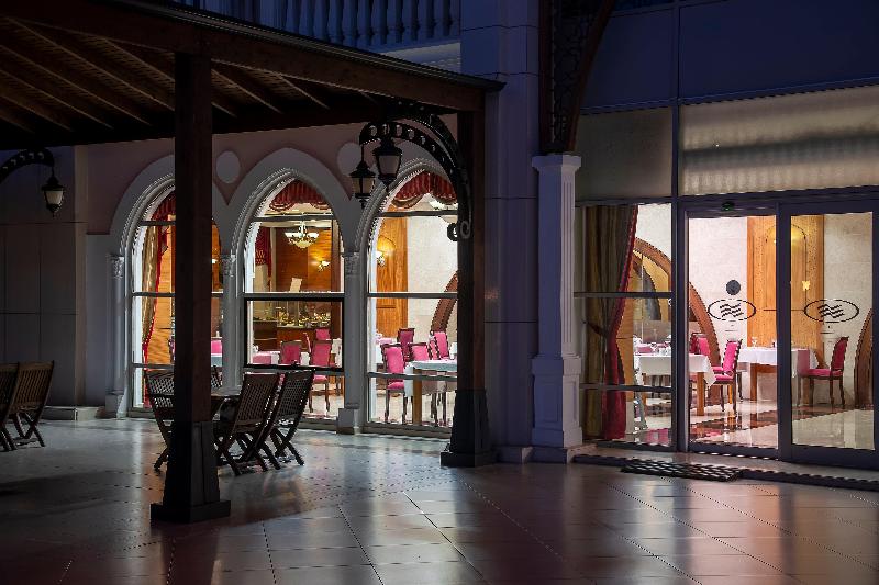 Crowne Plaza ANTALYA by IHG - Restoran