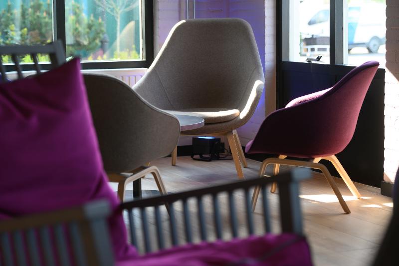 Campanile Hotel Eindhoven - Lobi