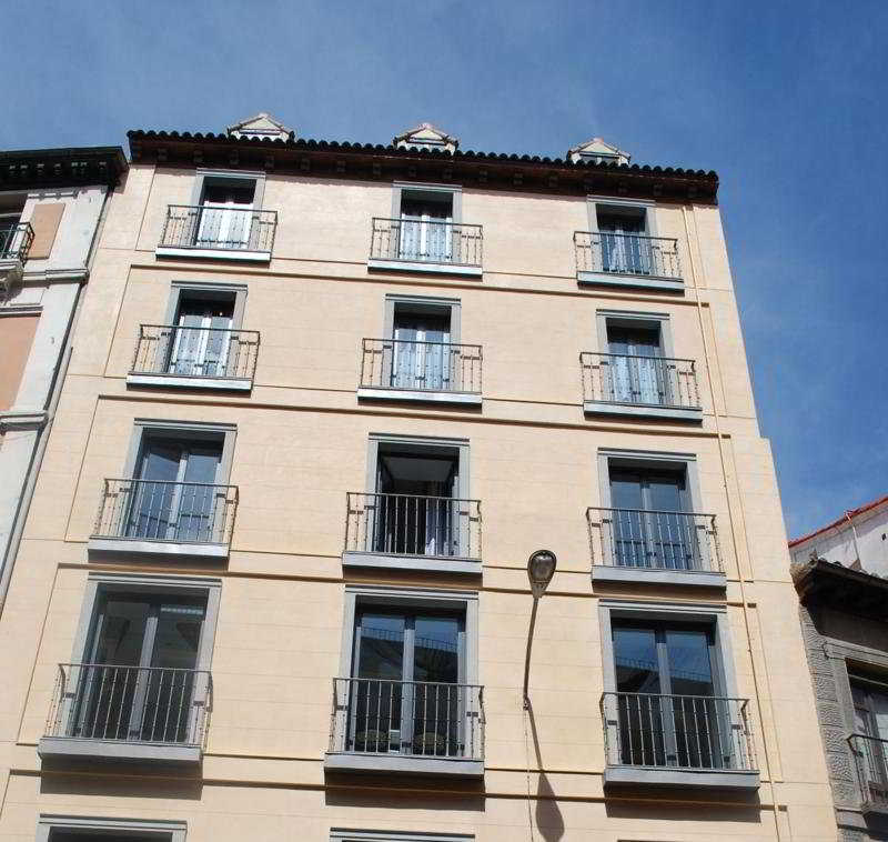 Hotel Mayerling - Genel